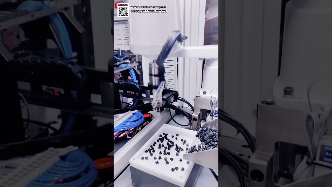 Автоматический станок для кримпования клемм и установки корпусов разъемов с гибким подающим лотком