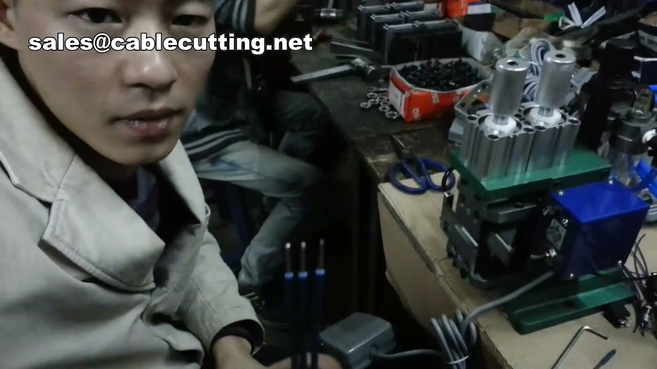 Полуавтоматический станок для зачистки и скручивания медных проводов (лома)