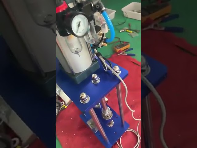 Manual & Semi-Automatic Small Plastic Injection Molding Machine for Automobile Parts