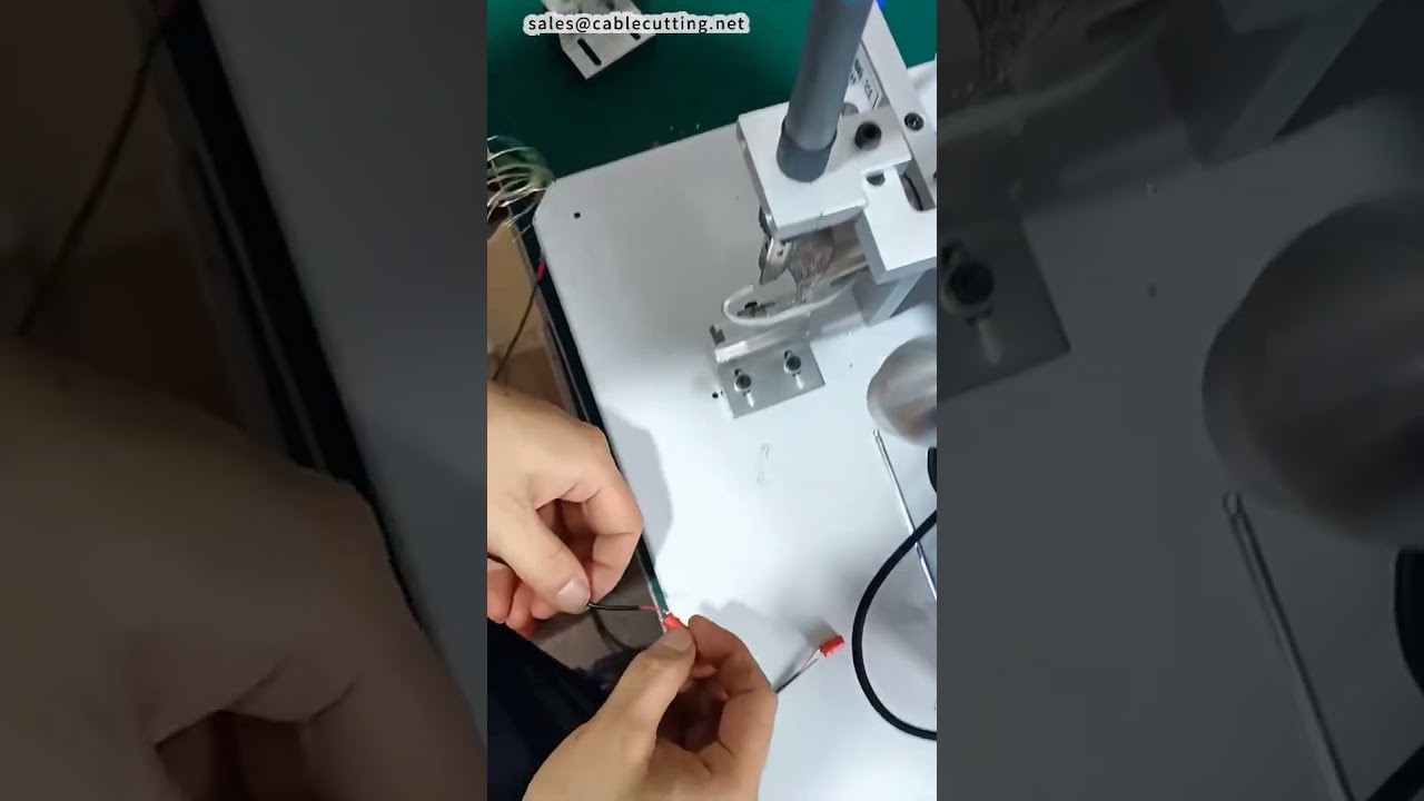 Автоматическая паяльная машина с уникальным зажимом – эффективность и надежность