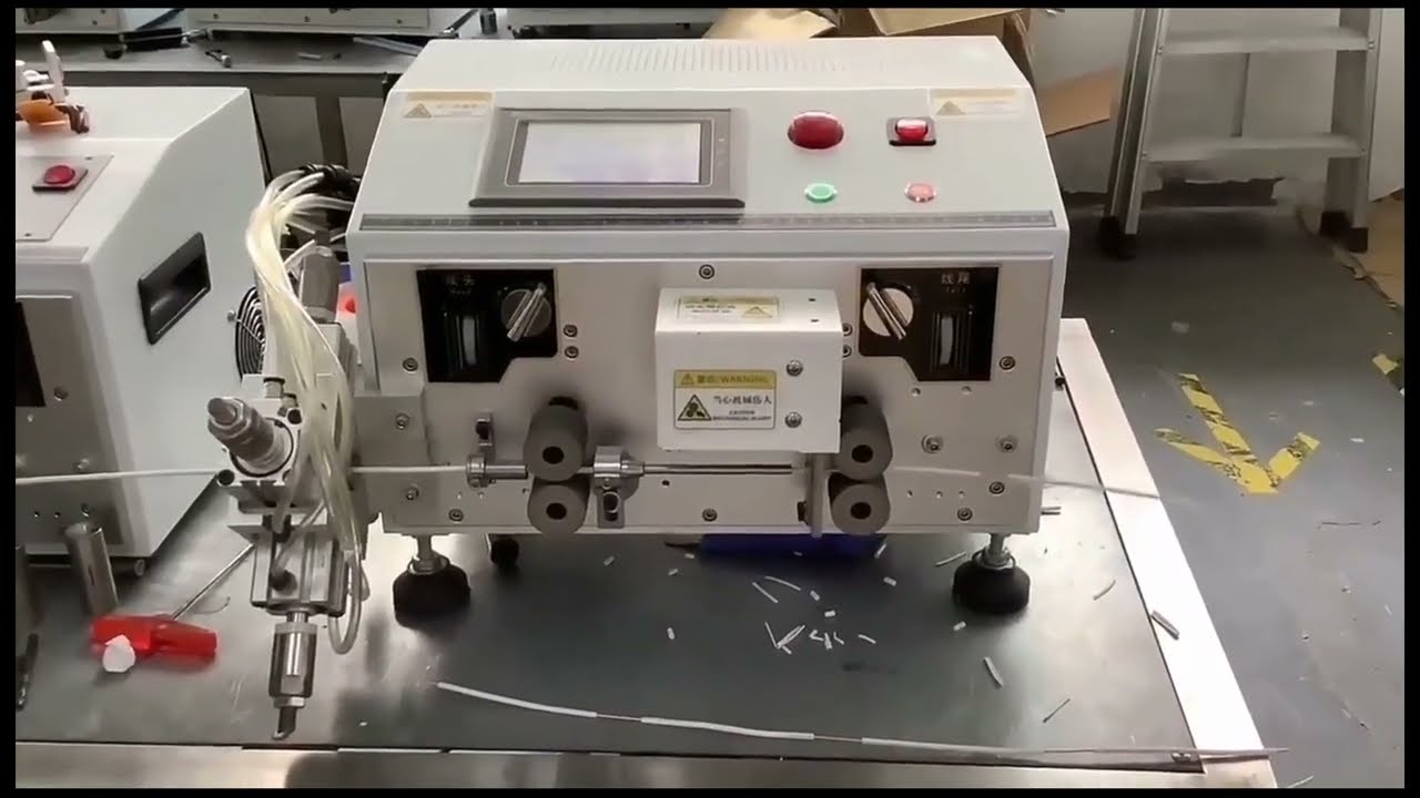 Customizable Multi-Segment Wire Cutting and Stripping Machine for Mid-Stripping