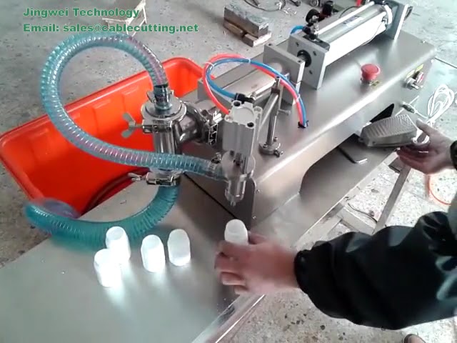 Полуавтоматическая двухсопельная поршневая машина для розлива молока, масел, мазей и меда
