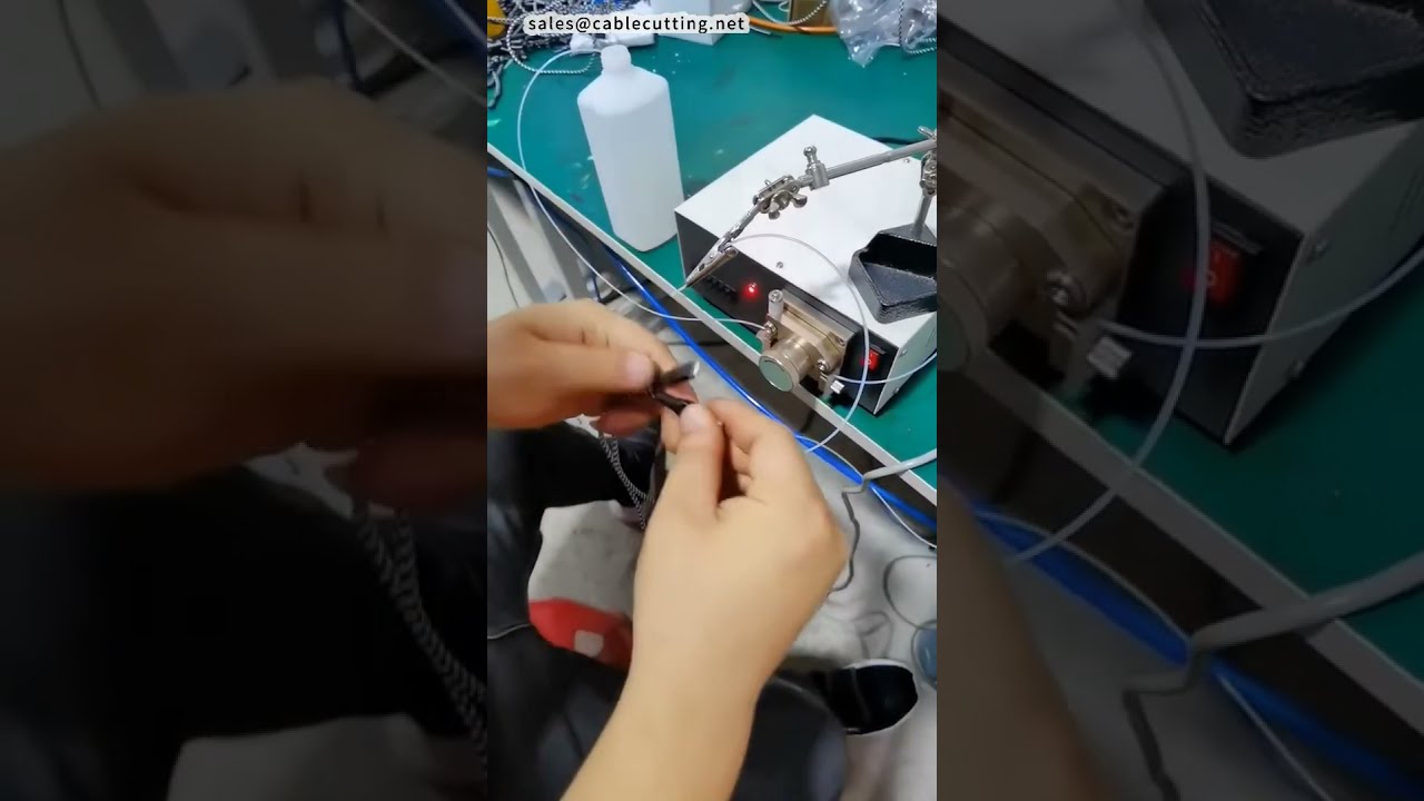 Микро-дозатор клея для USB и жгутового оборудования: точное нанесение для автоматизации и DIY